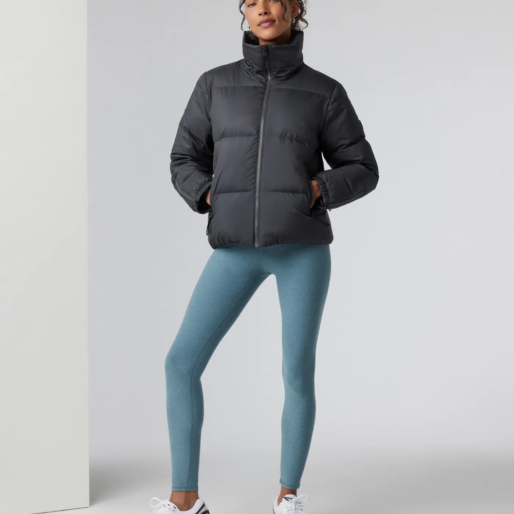 Vuori Hillside Down Jacket